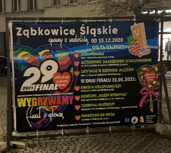 Baner reklamowy na rynku w Ząbkowicach Śląskich wyprodukowany przez NK Studio Reklamy
